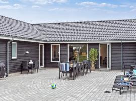 5 star holiday home in Væggerløse, hotel en Marielyst