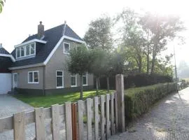 Groet Villa Stay with Garden Views