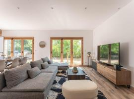 Villa le Trèfle with pool, hotel a Velaux