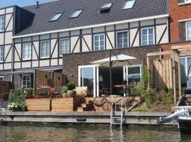Spacious Holiday Home in Alkmaar with Garden