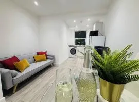 Spacious 2-Bed Apartment