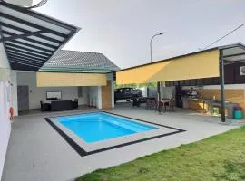 Homestay 229 Private Pool behind PD Ostrich Farm