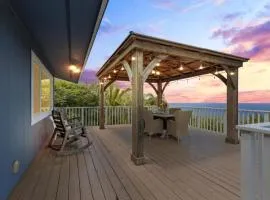 4BR Kona Home with Ocean Views and AC!