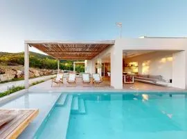Aristi Villa Tessera