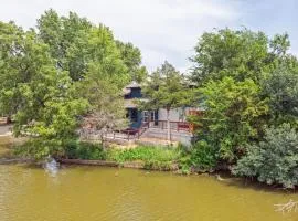 Lakeview Lounge Group-friendly Near Hefner #lw
