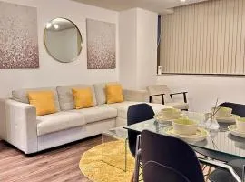 1 Bedroom Apartment- Free Parking, Broad St, City Centre