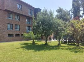 Apartamentos Ordesa Ainsa, self catering accommodation in Aínsa