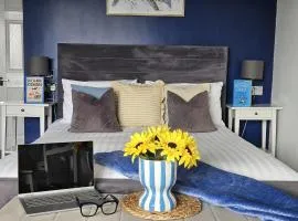 Seafarers Boutique Suites - Adults Only