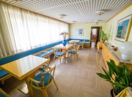 Albergo Benito, hotel v destinaci Ponte nellʼAlpi