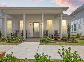New Grand Slam Cottage - King Bed - Sports Complex