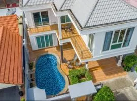 G sunflowe pool villa central