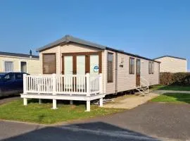 Megerlilly Family Hideaway, Church Farm