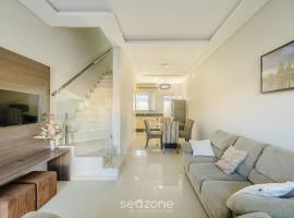 Casa c/ 2 Suítes e Churrasqueira LRM0226, ξενοδοχείο σε Meia Praia