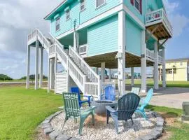 Walk to Beach Home with Hot Tub and Deck in Gilchrist