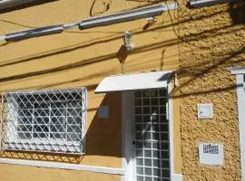 Suíte 2 individual com banheiro privativo fora do quarto em Campinas próximo a rodoviária