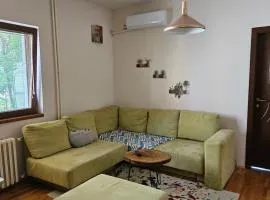 Bright & Cosy - City Centre Skopje