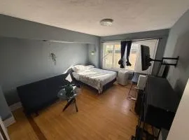 Private Room in East Hollywood