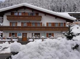 Residenza Caola Sant'Antonio Mavignola, hotel a Madonna di Campiglio