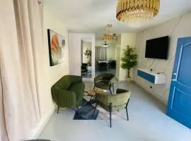 Luxury apartment near Jumbo