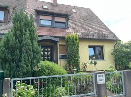 Spacious 3BR House with 2 Parking Spaces & Garden, hotel a Nuremberg