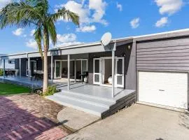 Anchors Away - Mangawhai Heads Holiday Home
