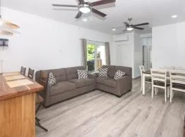 Snowbird Family Friendly Ready Stay in West End