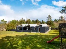 12 person holiday home in Løgstør-By Traum