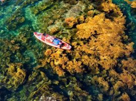 HAKU Boutique Hotel Quy Nhơn Kim Đồng - Xuân Diệu, hotel near Phu Cat Airport - UIH, Quy Nhon