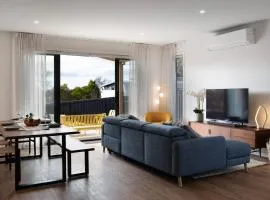 Bluestone Haus - stylish home