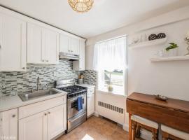 Neighborhood Apt-walk to Train-McLean Ave, 30mins to NYC, khách sạn ở Yonkers