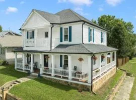 Sleep 10 * in this historic home in state streets