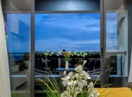Nairobi Sky 1BR 1min to Junction Mall, Heated-Pool Gym Fast-WiFi