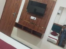 Hotel Grand Royal Inn