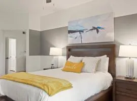 Stay Steps from Westin Kierland - Scottsdale Pool - Parking - N390