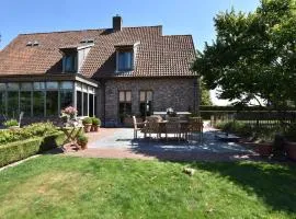 Mansion Den Ast with jacuzzi and garden