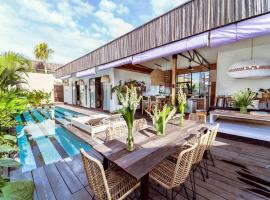 Luxury 3BR Pool Ricefield Villa Ubuntu near Canggu, hotel in Kerobokan