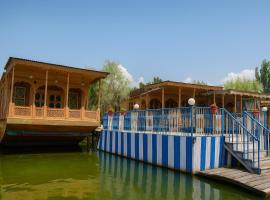 Yasmeen Group Of Houseboats, botel v destin&aacute;cii Srinagar