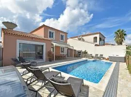 Villa in Le Grau du Roi near Flamingo Lagoon