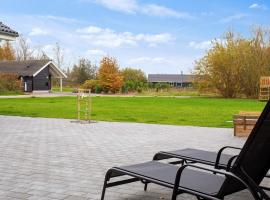 22 person holiday home in Idestrup, casa de campo em B&oslash;t&oslash; By