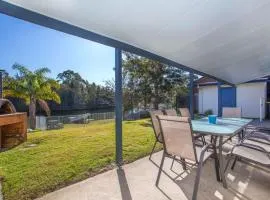 Waterfront Wonder - lakeside home w. private jetty