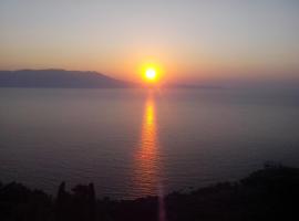 Seaview Studio in beautiful setting, west from Chania, ξενοδοχείο στα Ραβδούχα