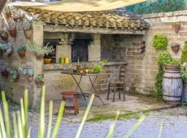 Restful Holiday Home in Fermo with Swimming Pool