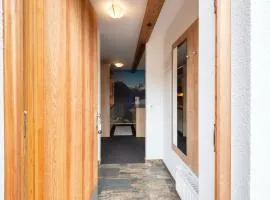 Lovely Apartment with Sauna, Ski Storage, Pool, Terrace