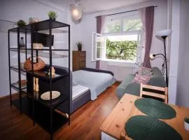 Central Urban Studio - Style meets Comfort