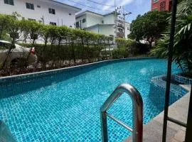 เซเว่น ซี คอนโดรีสอร์ท สวนน้ำ