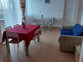 Balatoni nyaral&oacute; Badacsony, kj&aelig;ledyrvennlig hotell i Badacsonytomaj