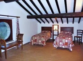 Cosy apartment in Mantignana with private terrace