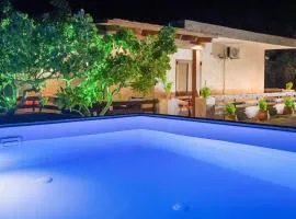 Sinani Villa - Garden Oasis with Private Pool