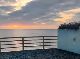 Apartamento frente al mar con 2 dormitorios