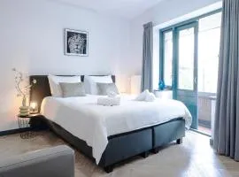 Studio With Balcony And Full Kitchen Near Hotspot